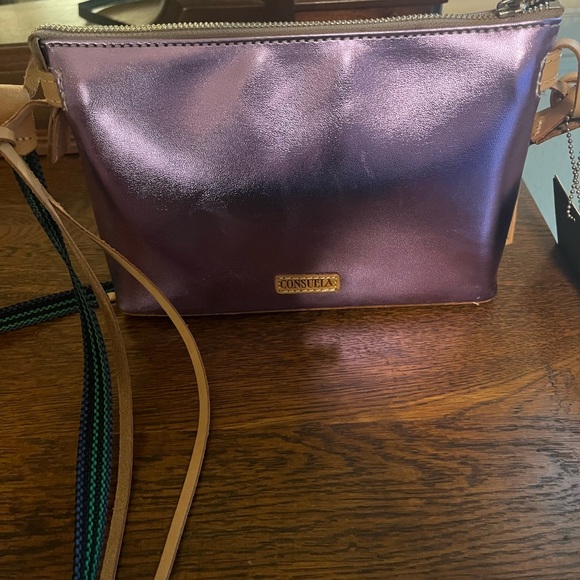 This is such a cute crossbody but it was a gift and it’s just not my style. - Picture 2 of 2